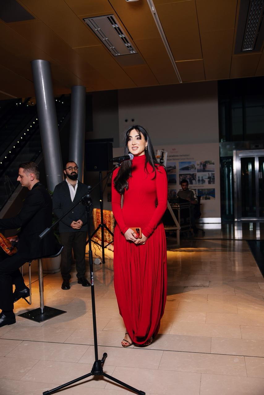 Как в Баку воплотили нереализованные мечты женщин - холст как исповедь