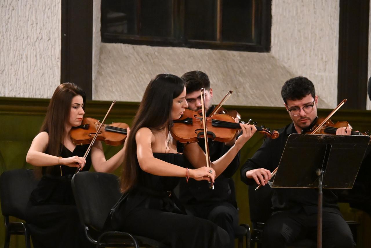 Струнные эмоции под органными сводами Баку - когда классика становится личной