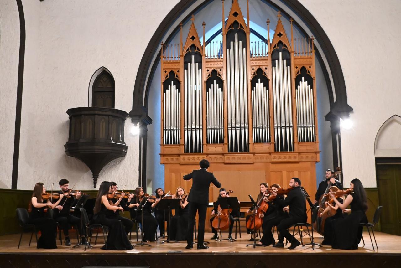 Струнные эмоции под органными сводами Баку - когда классика становится личной