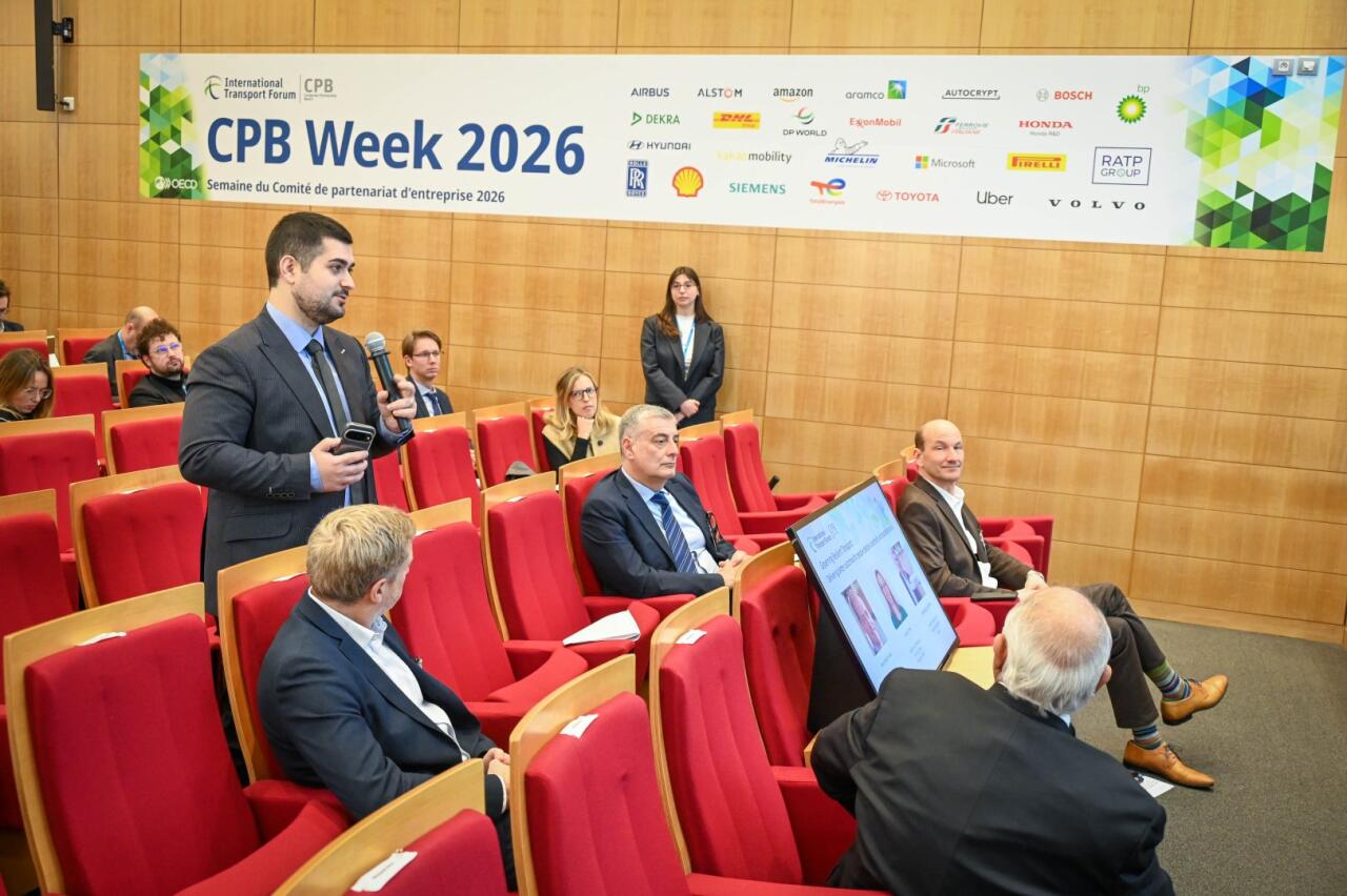 Азербайджан представил опыт развития транспорта на Международном транспортном форуме