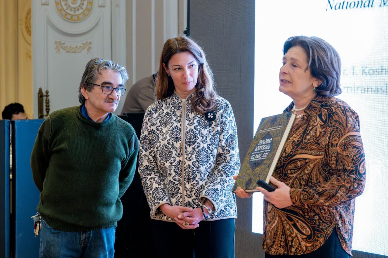 Станковая живопись Сардарского дворца Иревана и коллекция исламского искусства Национального музея Грузии