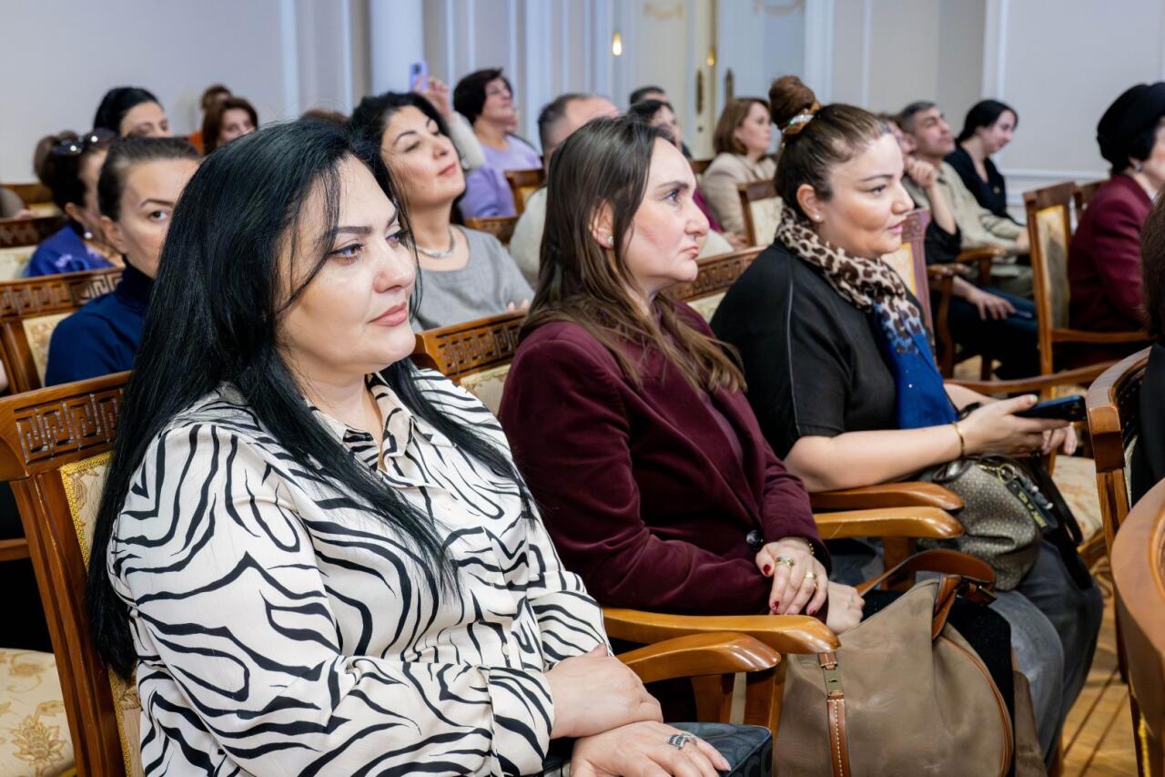 Станковая живопись Сардарского дворца Иревана и коллекция исламского искусства Национального музея Грузии