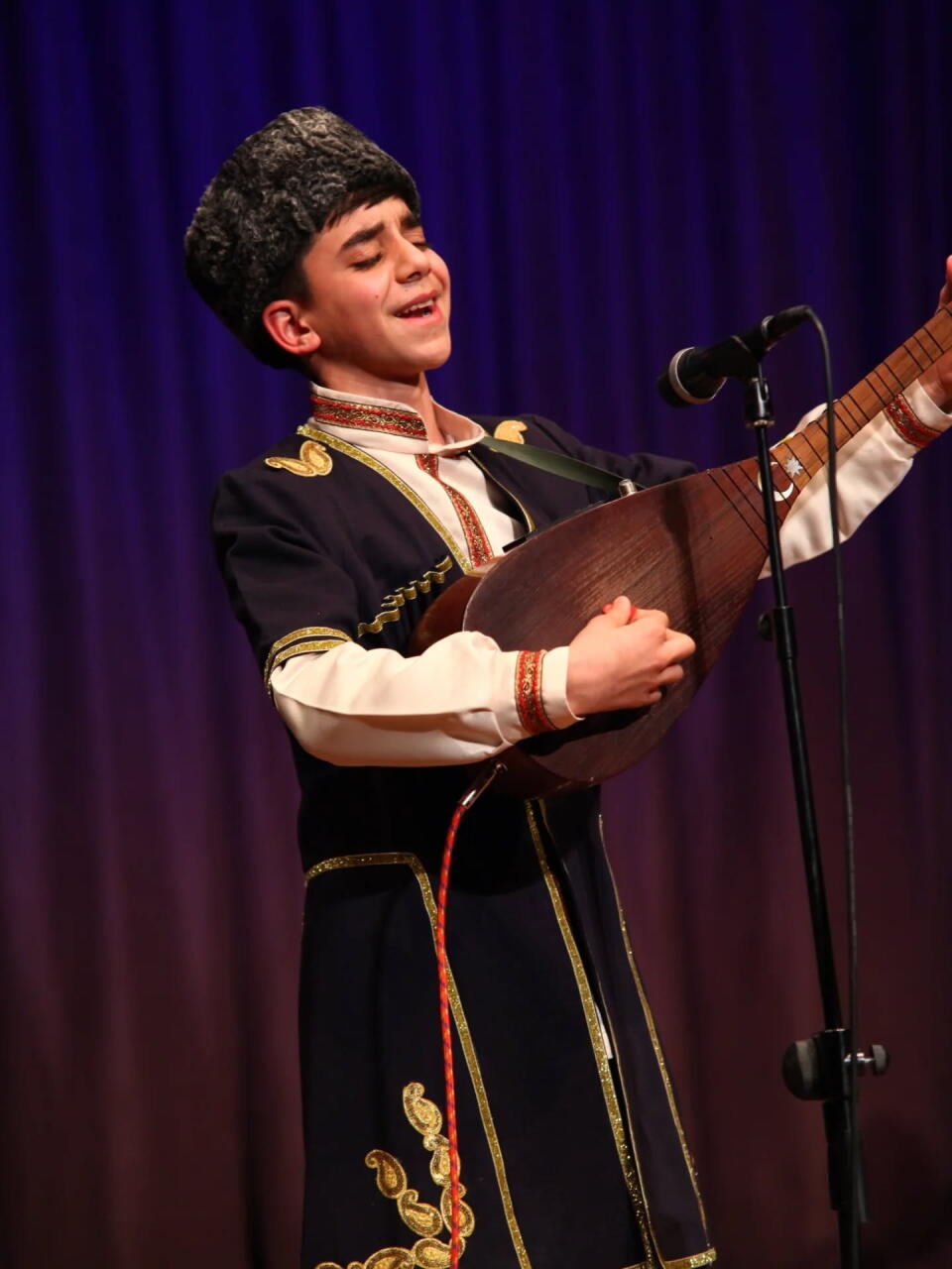 Памяти Адалета Насибова: вечер ашугской поэзии и музыки