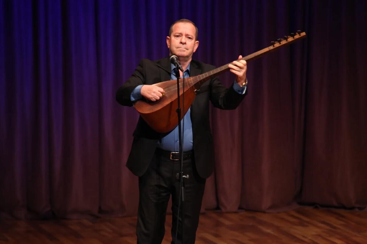 Памяти Адалета Насибова: вечер ашугской поэзии и музыки