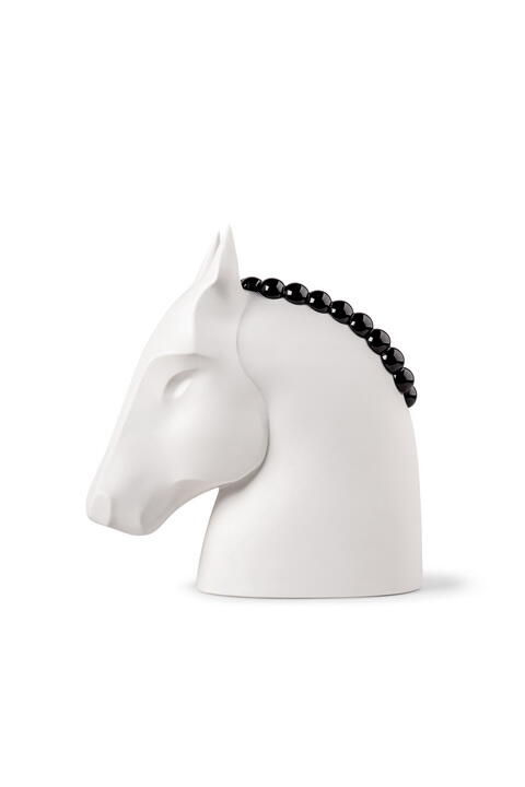 Под знаком Лошади: Lladró представляет новую фарфоровую серию к Китайскому Новому 2026 году