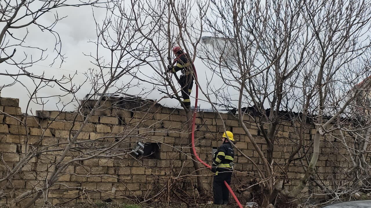 Пожар в доме в центре Баку ликвидирован