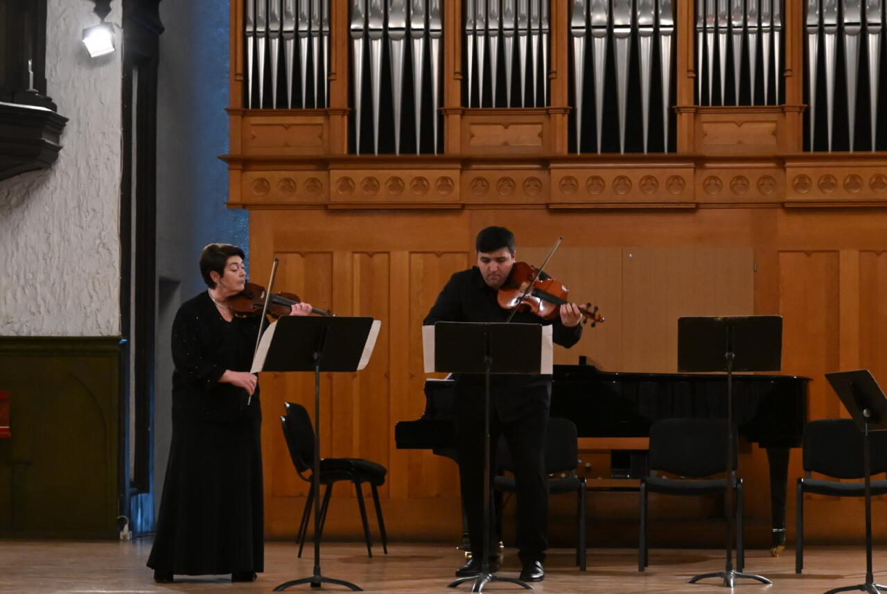 Другой вечер в Баку - путешествие по эпохам и стилям