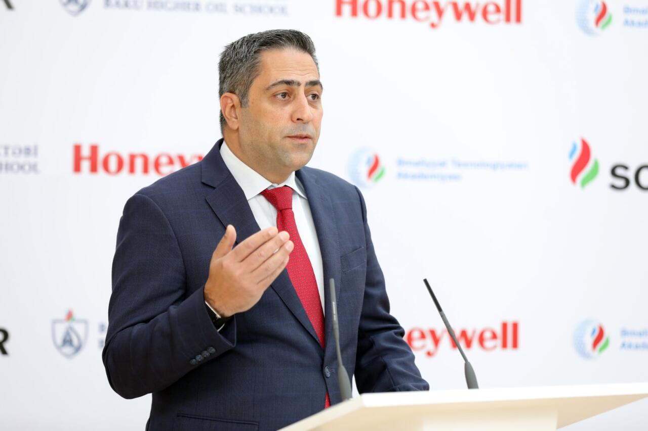 SOCAR запустила Академию операционных технологий в партнерстве с Honeywell