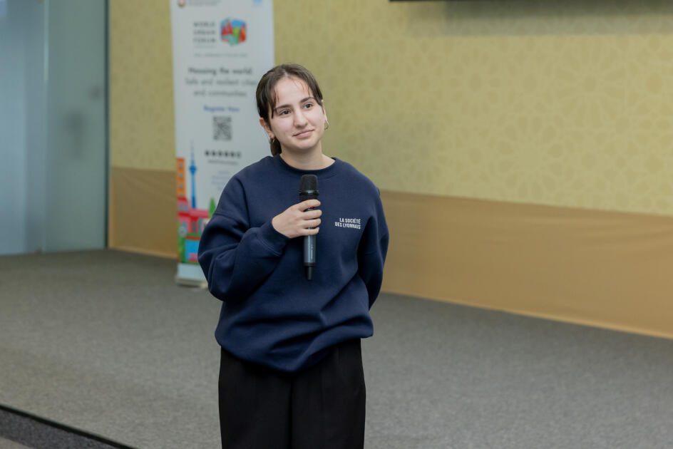 В рамках волонтерской программы WUF13 проводятся тренинги для почти 1000 участников