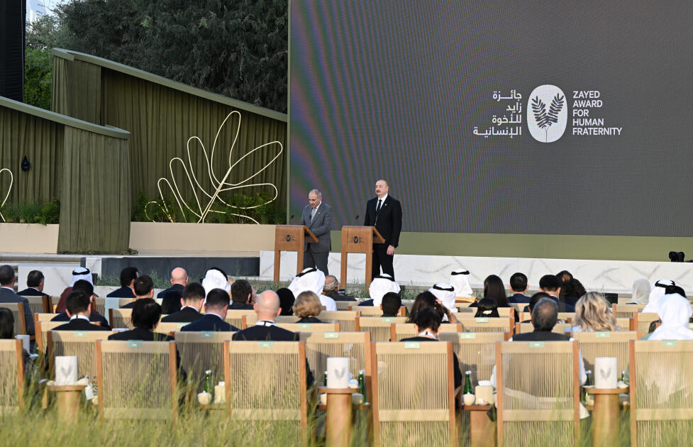 Prezident İlham Əliyevə Əbu-Dabidə “Zayed İnsan Qardaşlığı Mükafatı” təqdim olunub