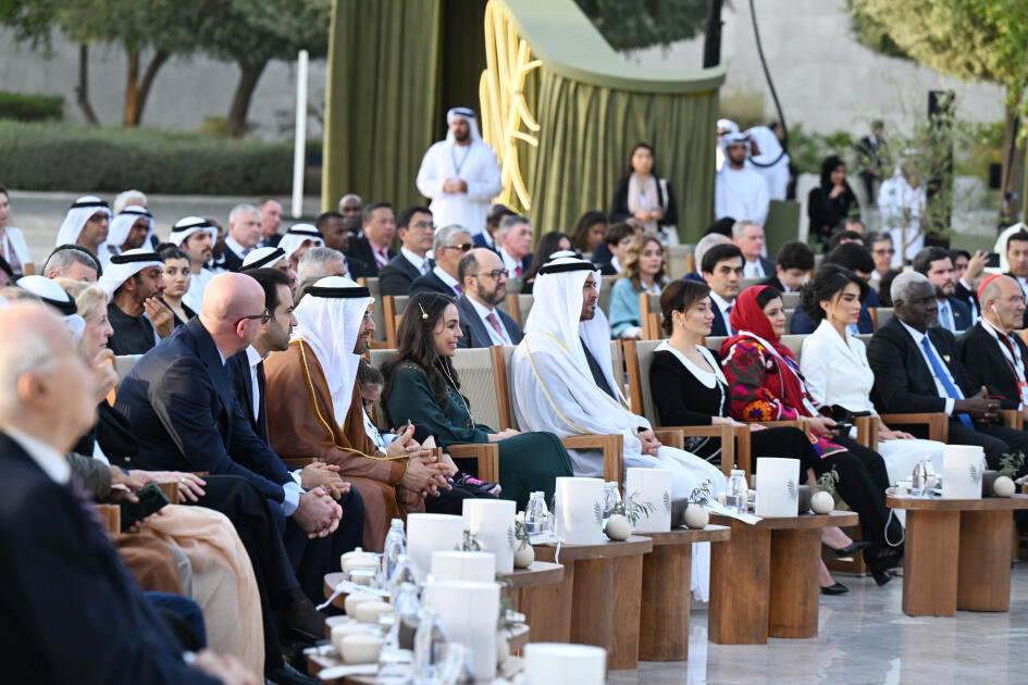 Prezident İlham Əliyevə Əbu-Dabidə “Zayed İnsan Qardaşlığı Mükafatı” təqdim olunub