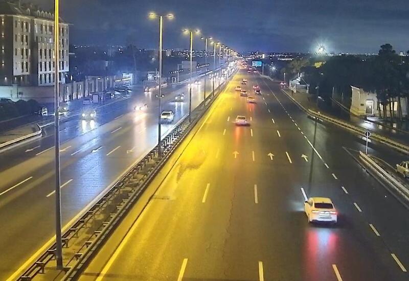 В Баку на ряде дорог снижены скоростные лимиты