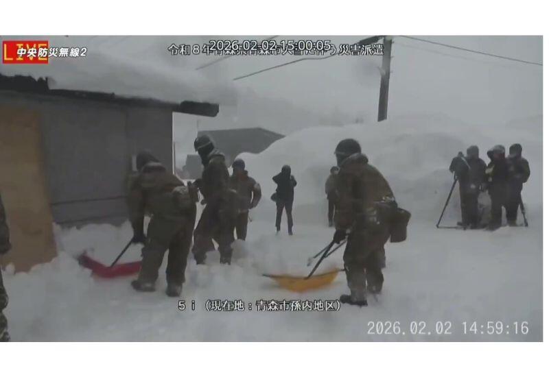 К расчистке снега в Японии привлекли военных