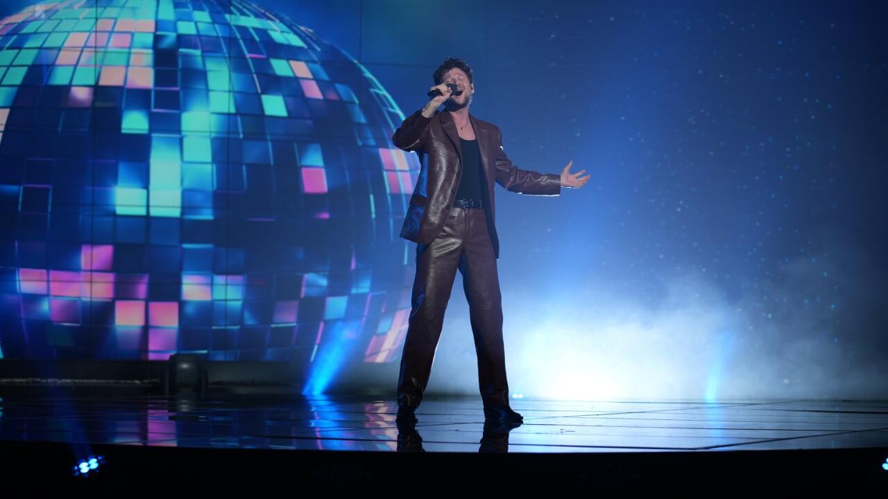 Эльдар Гасымов в статусе "легендарного победителя" стал гостем финала нацотбора Болгарии на "Евровидение-2026"