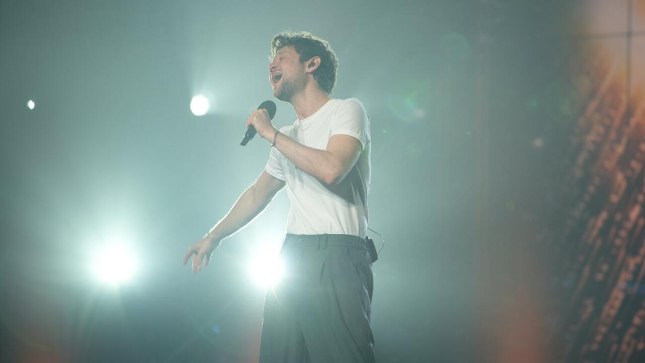 Эльдар Гасымов в статусе "легендарного победителя" стал гостем финала нацотбора Болгарии на "Евровидение-2026"