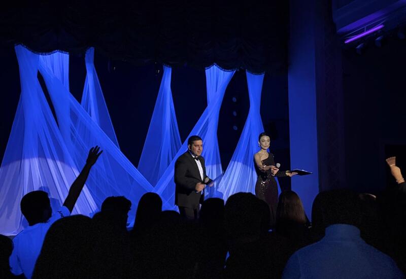 Ритм азербайджанской молодежи в неоновом цвете