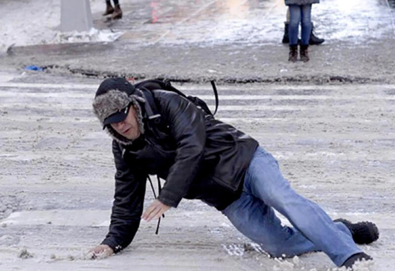 Сколько человек пострадали из-за ветреной погоды?