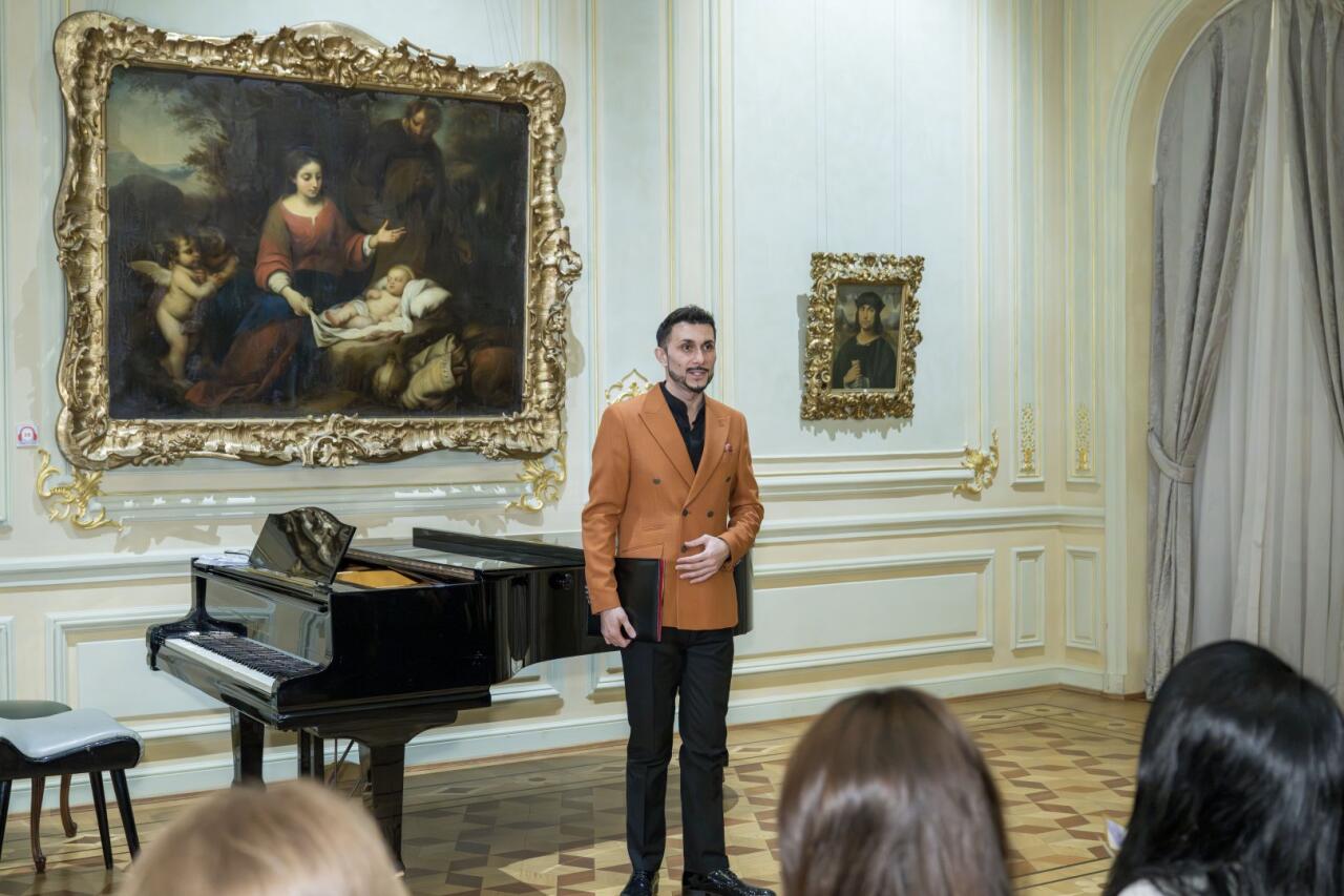 Концерт в азербайджанском музее - эстетика барокко и классицизма