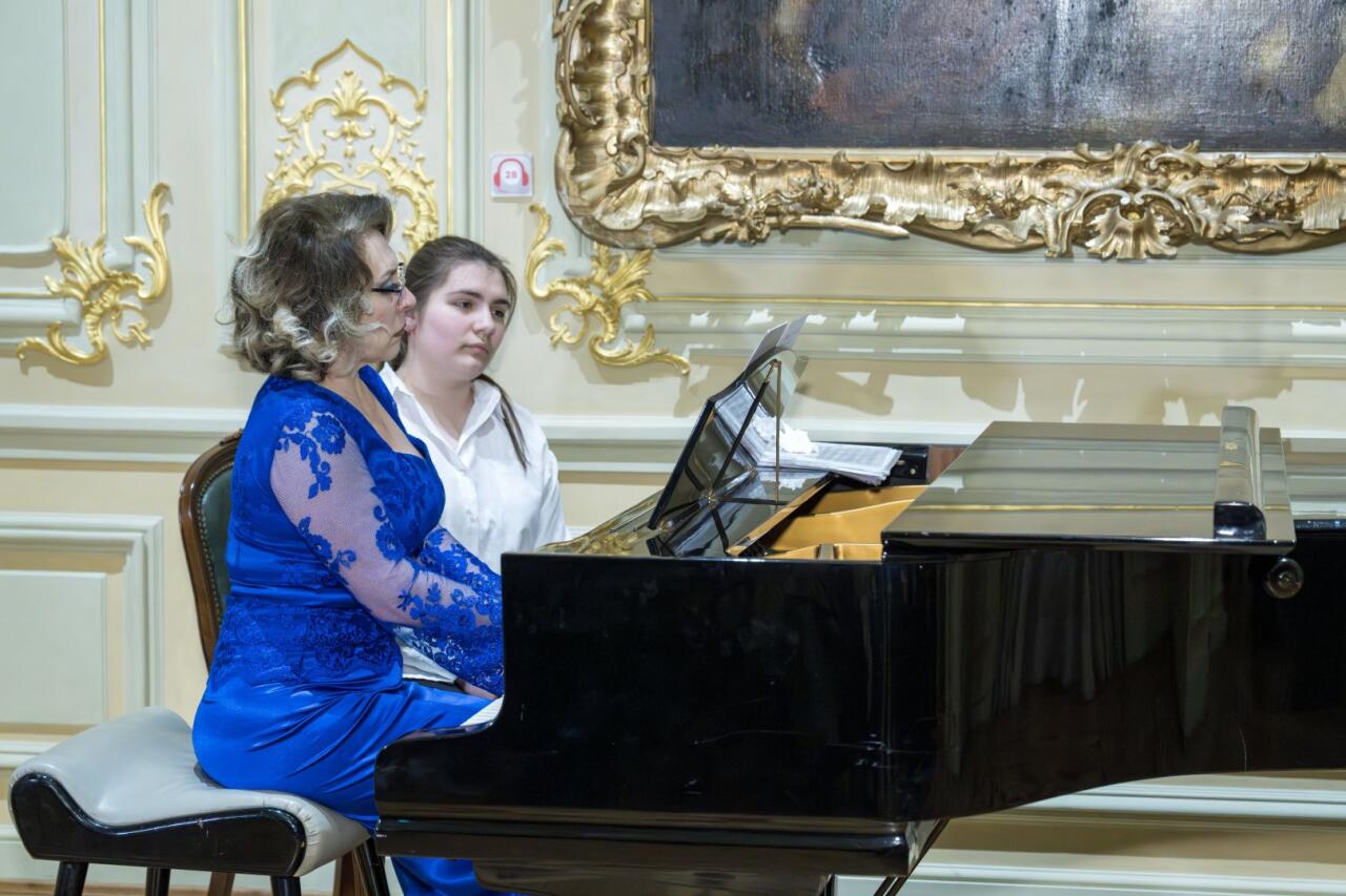 Концерт в азербайджанском музее - эстетика барокко и классицизма