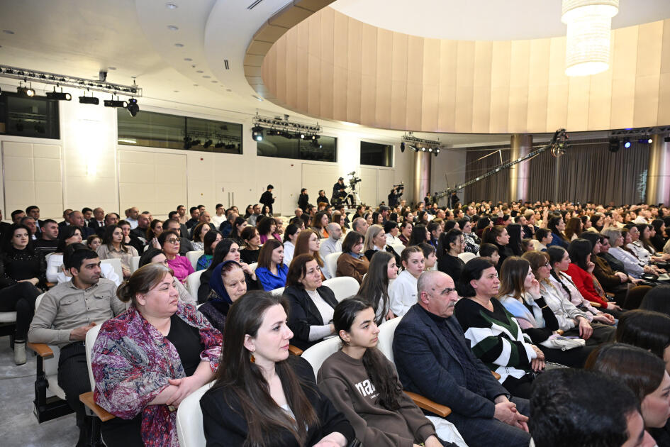 Qəbələdə “Qış nağılı” II Beynəlxalq Musiqi Festivalının açılışı olub