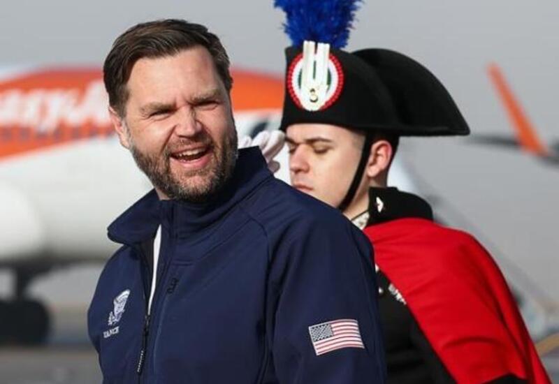 Вэнса на Олимпиаде в Италии сопровождают сотни охранников