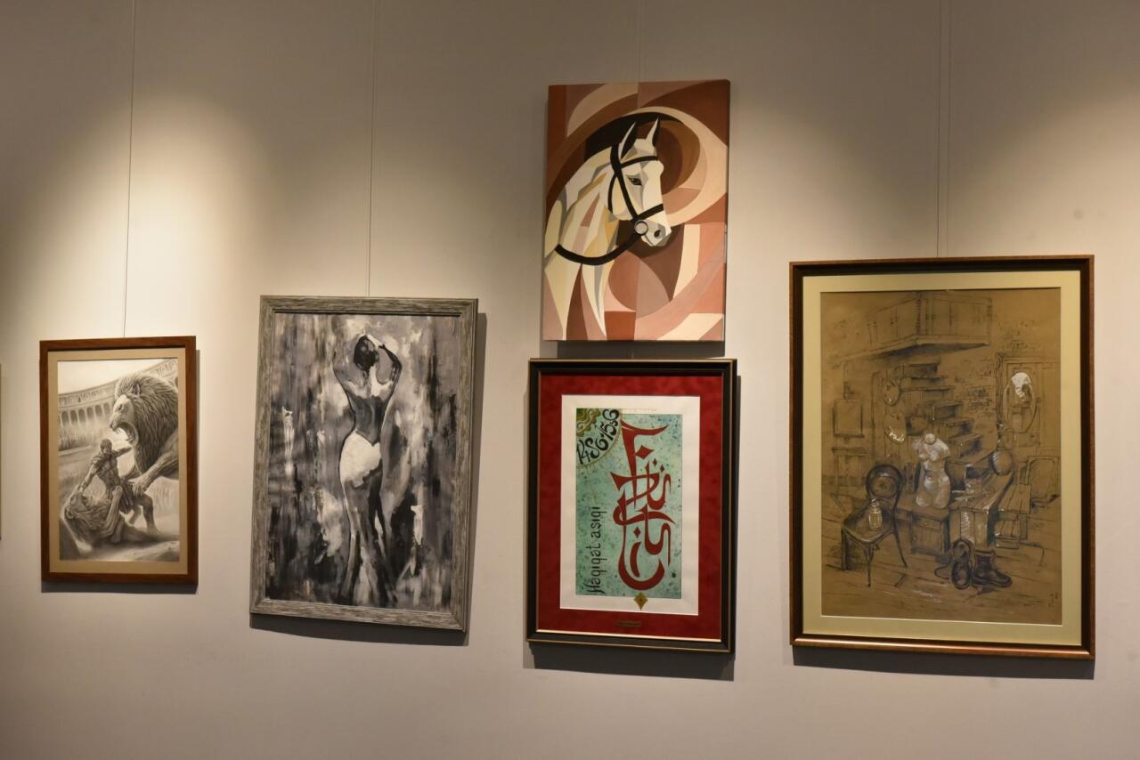 В Баку показали как вести разговор с окружающей реальностью