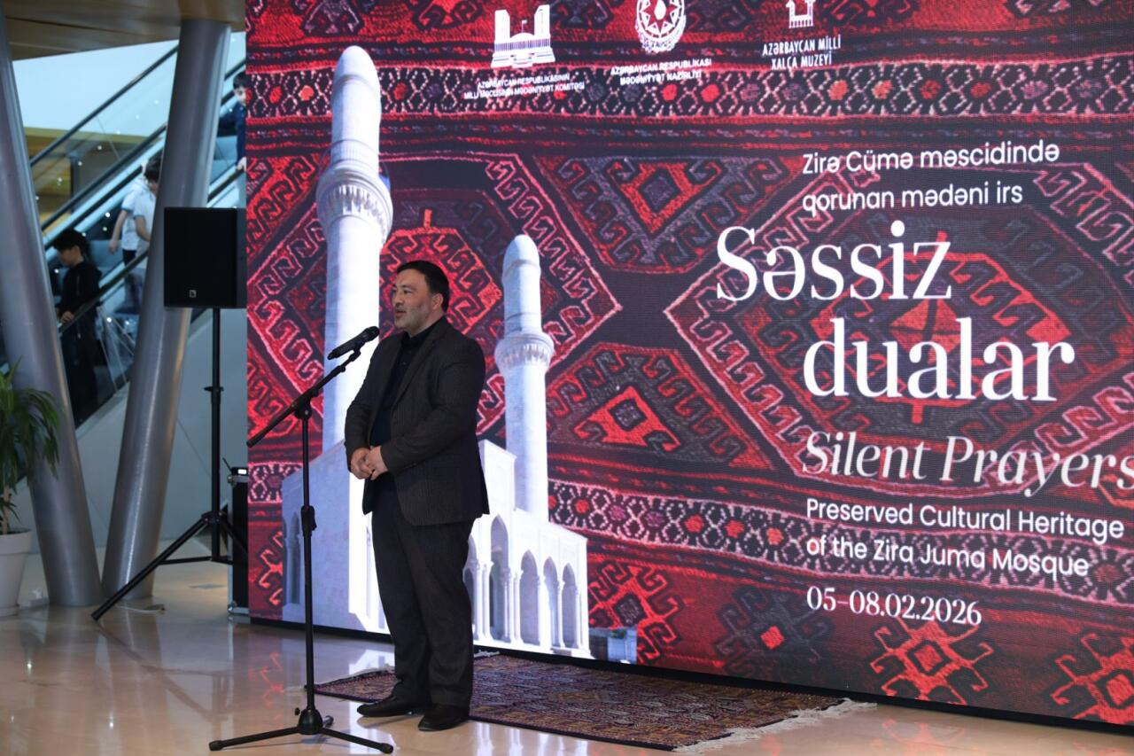 Уникальная экспозиция в Баку - экземпляры Корана, редких рукописных книг, ковров, металла…