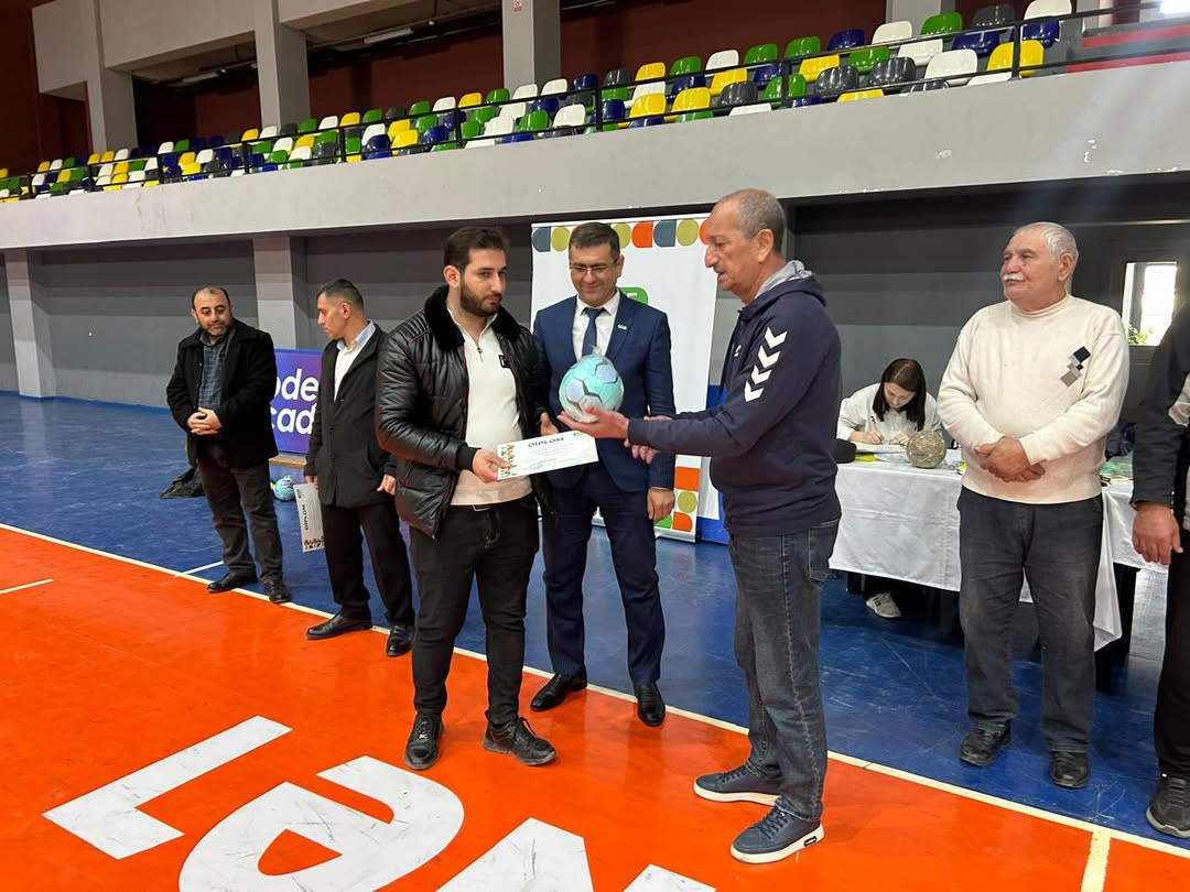 В Лянкяране завершилось районное первенство по гандболу