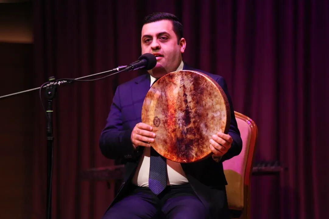 Азербайджанские красавицы: Вселенная свободы и импровизации