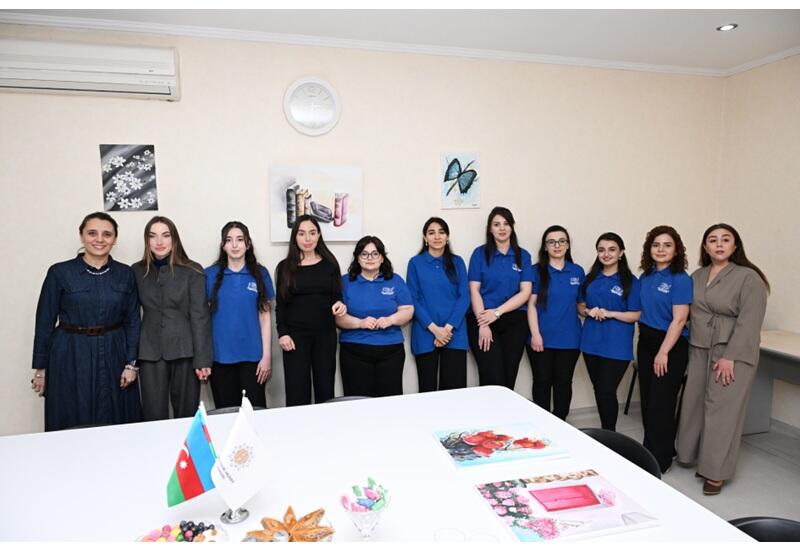 Вице-президент Фонда Гейдара Алиева Лейла Алиева и Алена Алиева ознакомились с Гянджинским центром аутизма