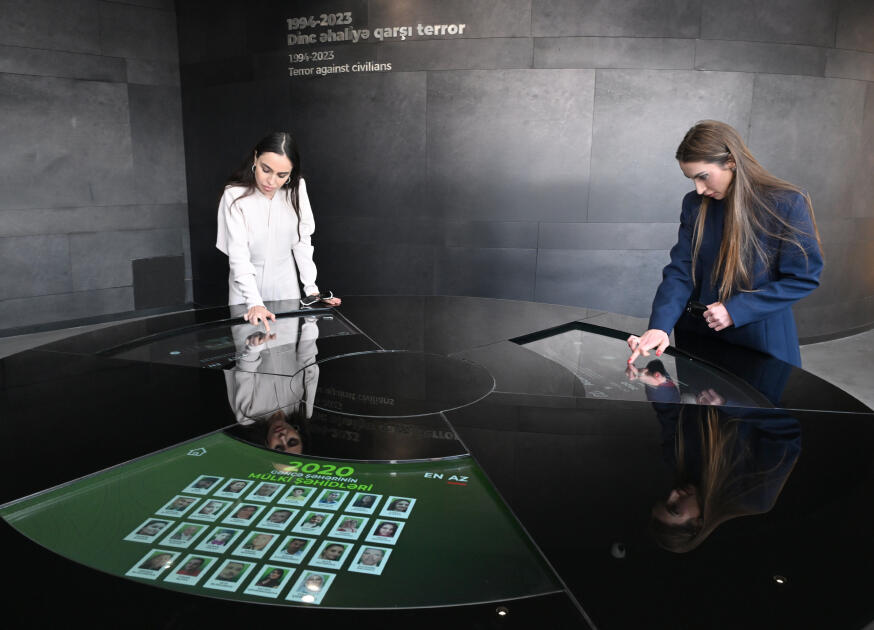 Вице-президент Фонда Гейдара Алиева Лейла Алиева и Алена Алиева посетили Гянджинский мемориальный комплекс и семью Национального героя Натигa Гасымова