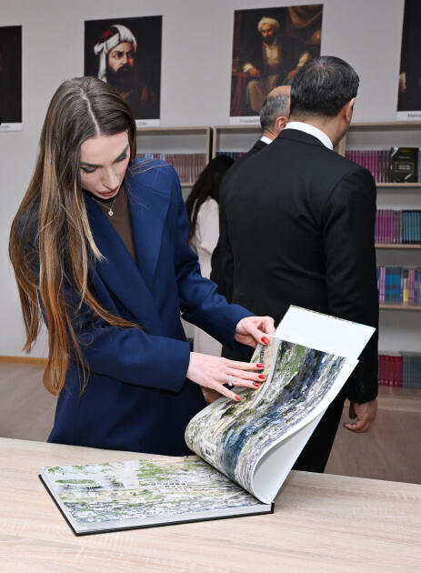 Вице-президент Фонда Гейдара Алиева Лейла Алиева и Алена Алиева побывали в центре STEAM и полной средней школе номер 37 в Гяндже