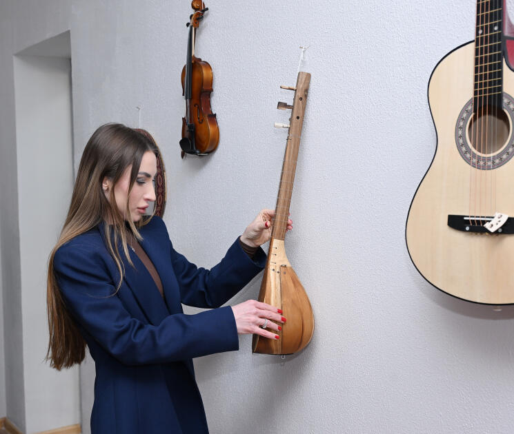 Вице-президент Фонда Гейдара Алиева Лейла Алиева и Алена Алиева побывали в центре STEAM и полной средней школе номер 37 в Гяндже