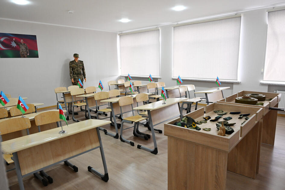 Вице-президент Фонда Гейдара Алиева Лейла Алиева и Алена Алиева побывали в центре STEAM и полной средней школе номер 37 в Гяндже