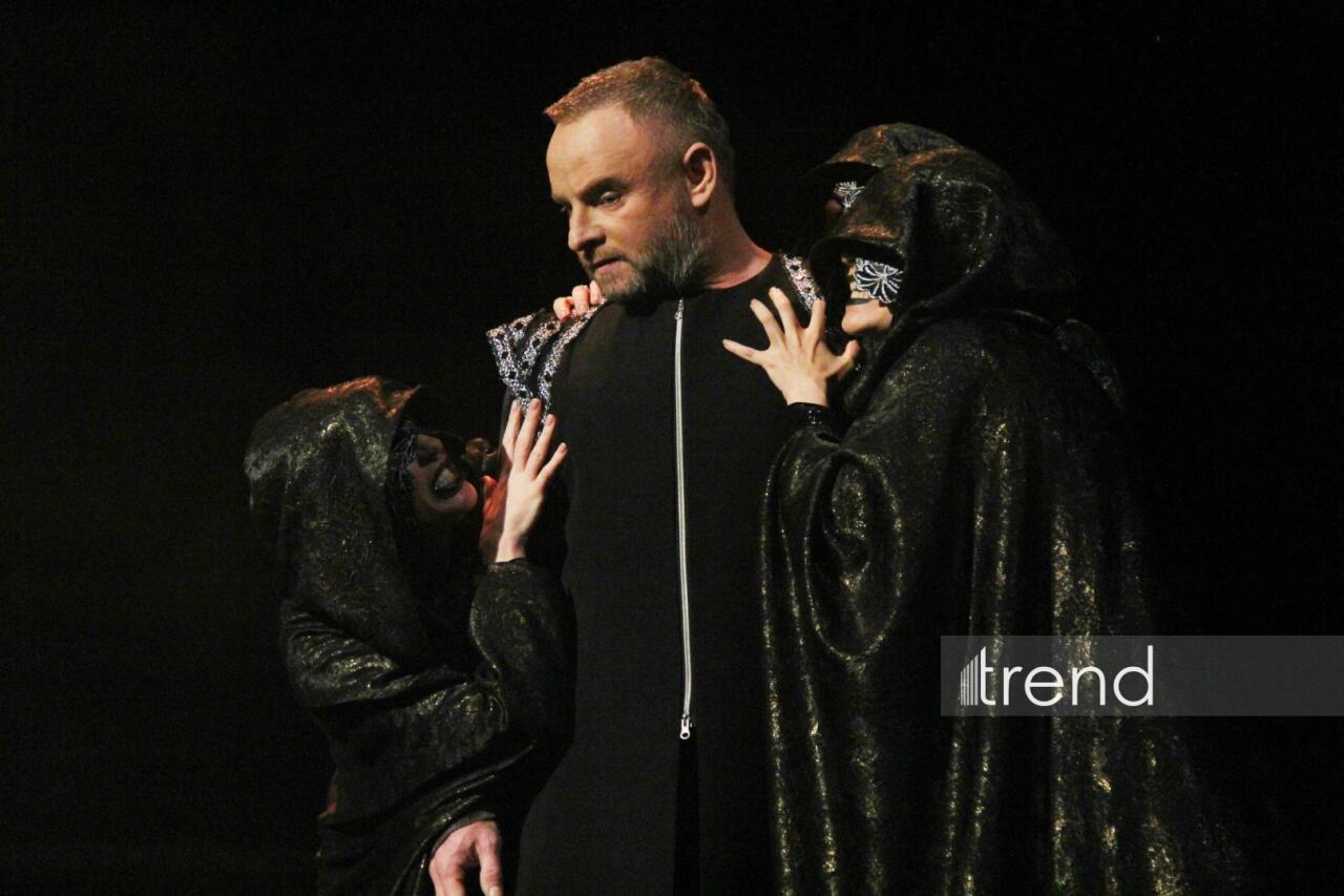 Как Ярослав Трифонов "взорвал" сцену - против шести Леди Макбет: