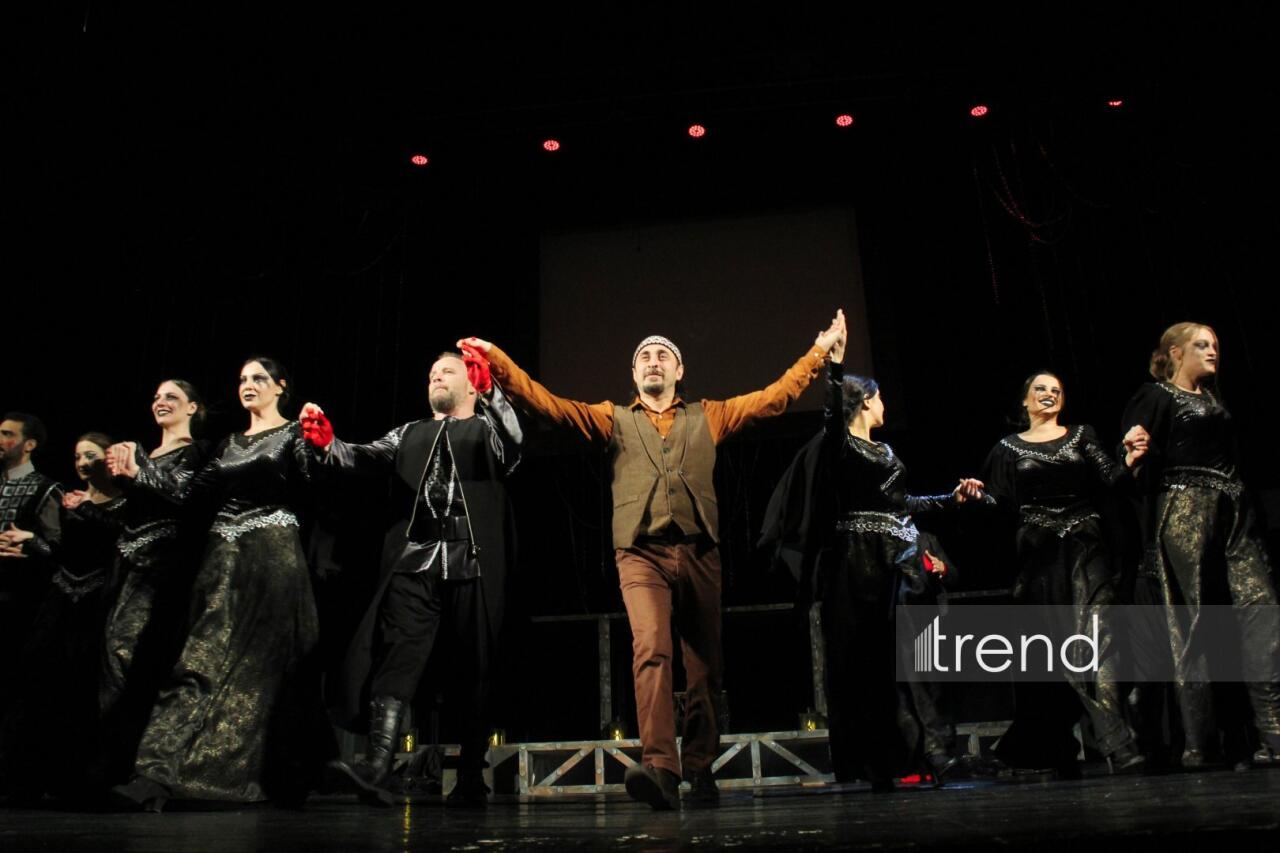 Как Ярослав Трифонов "взорвал" сцену - против шести Леди Макбет: