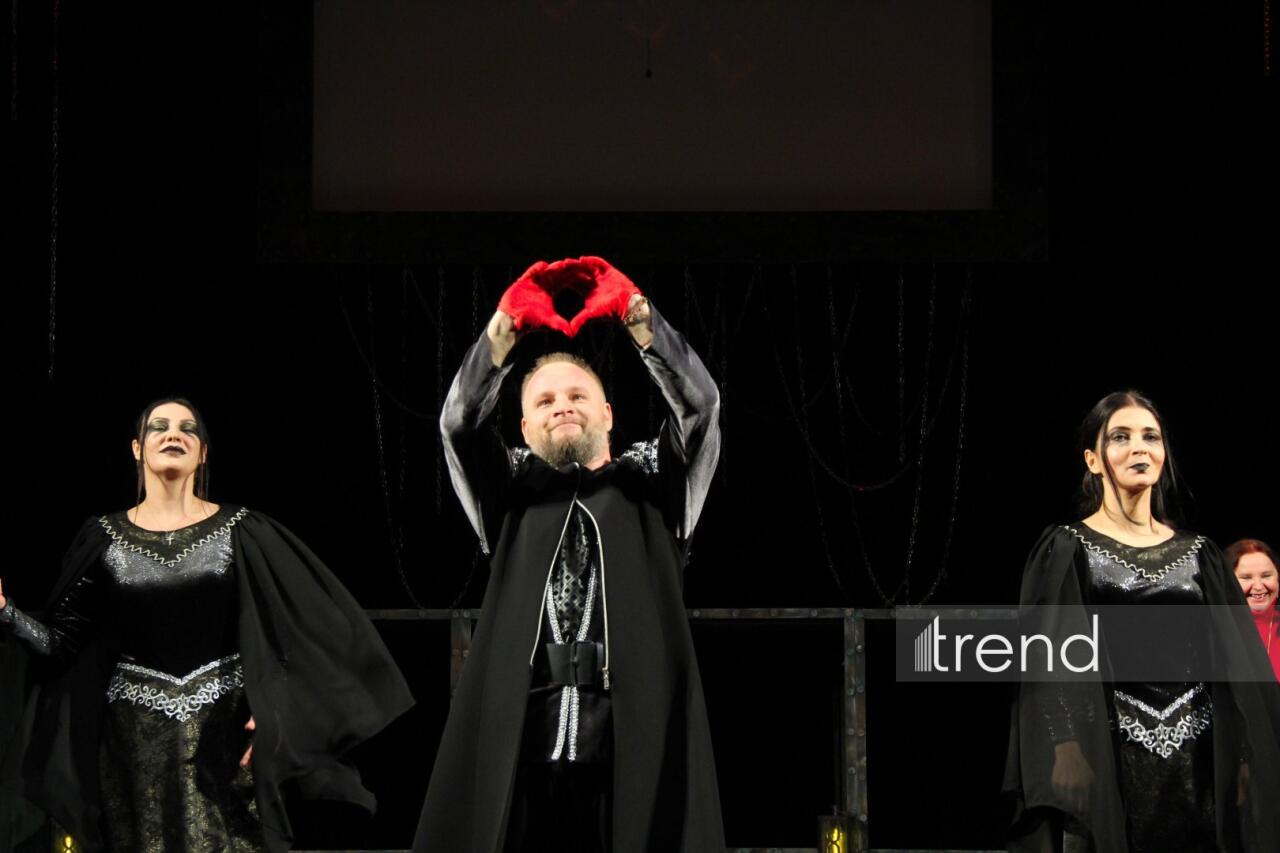 Как Ярослав Трифонов "взорвал" сцену - против шести Леди Макбет: