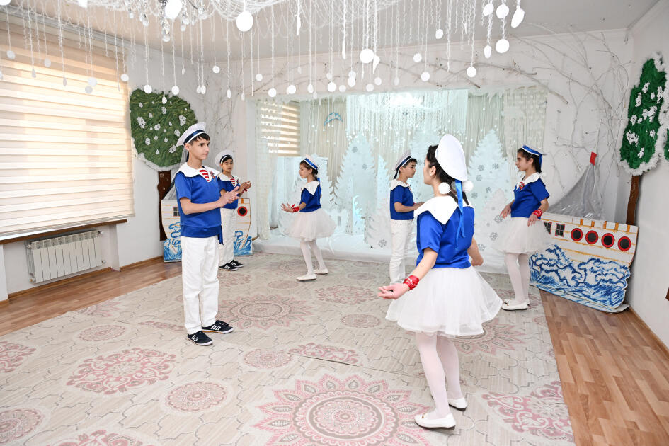 Вице-президент Фонда Гейдара Алиева Лейла Алиева и Алена Алиева побывали в детском доме в Гяндже