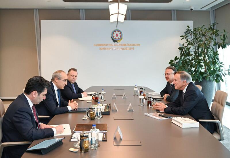 Рассмотрены перспективы работы Eczacıbaşı Holding на рынке Азербайджана