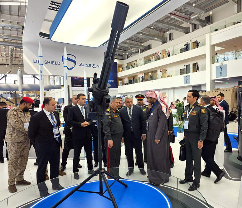 Азербайджанская делегация приняла участие в выставке «World Defense Show»
