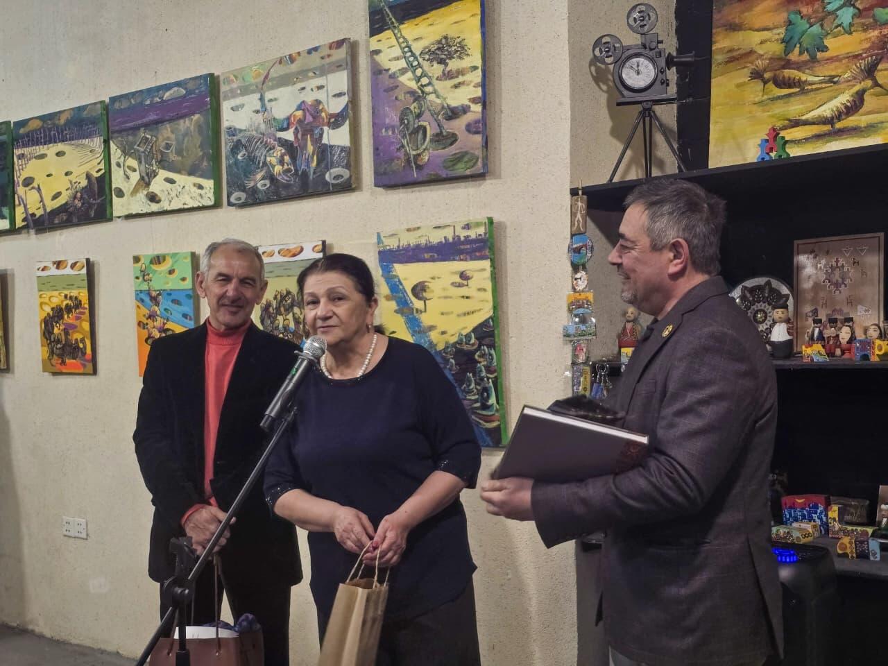 Жажда Абшерона - трещины иссохшей земли, редкие следы воды…