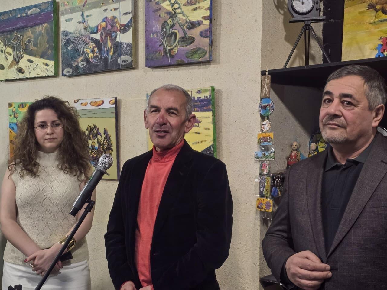 Жажда Абшерона - трещины иссохшей земли, редкие следы воды…