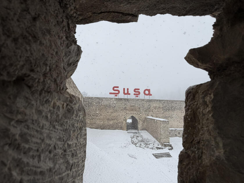 Шуша укутана белым покрывалом