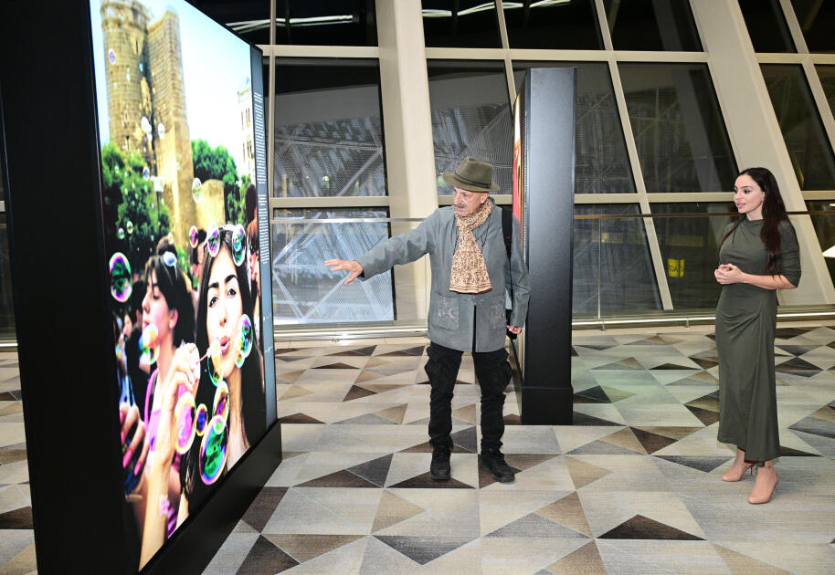 Leyla Əliyeva Bakıda dünyaşöhrətli fotojurnalist Reza Deqatinin “Yüksələn işıq” sərgisini ziyarət edib