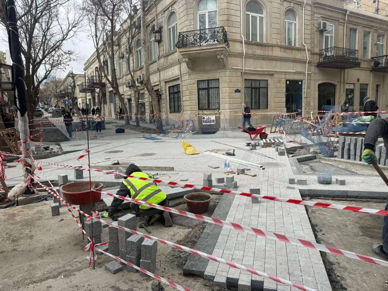 Bakının bu küçəsində abadlıq işləri tamamlanır