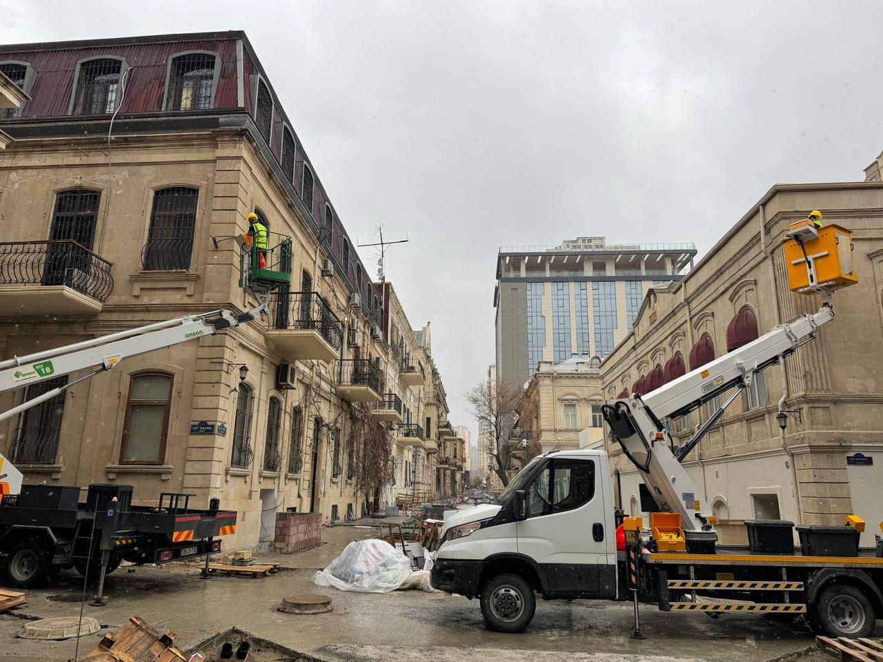 Bakının bu küçəsində abadlıq işləri tamamlanır