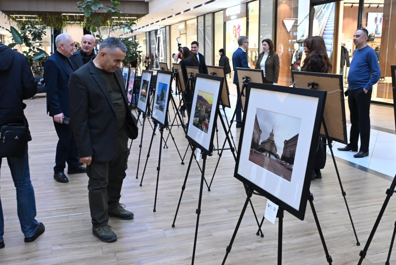 В Баку показали "Площади Европы"