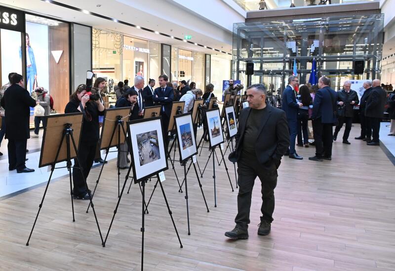 В Баку показали "Площади Европы"