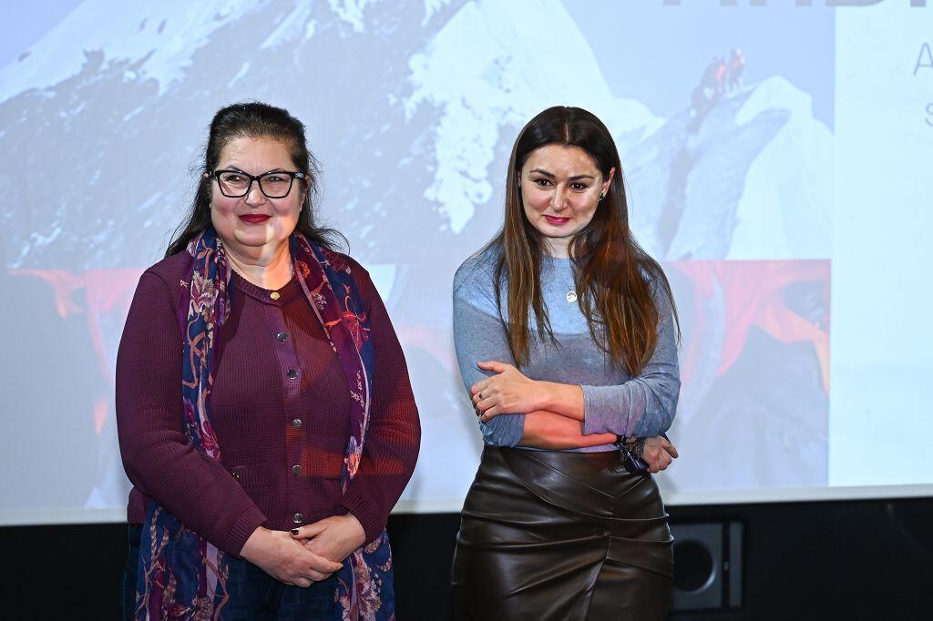 Представлен фильм о первой азербайджанской женщине, покорившей Эверест