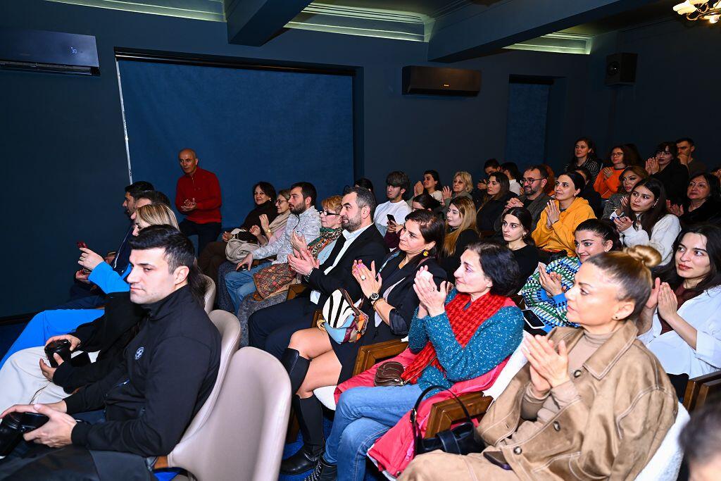 Представлен фильм о первой азербайджанской женщине, покорившей Эверест